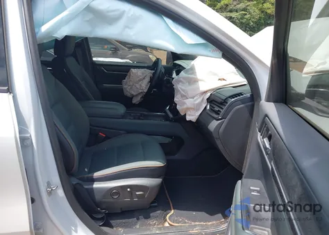 2024 GMC Acadia At4 z USA, uszkodzony, nr VIN 1GKENPKS3RJ209064